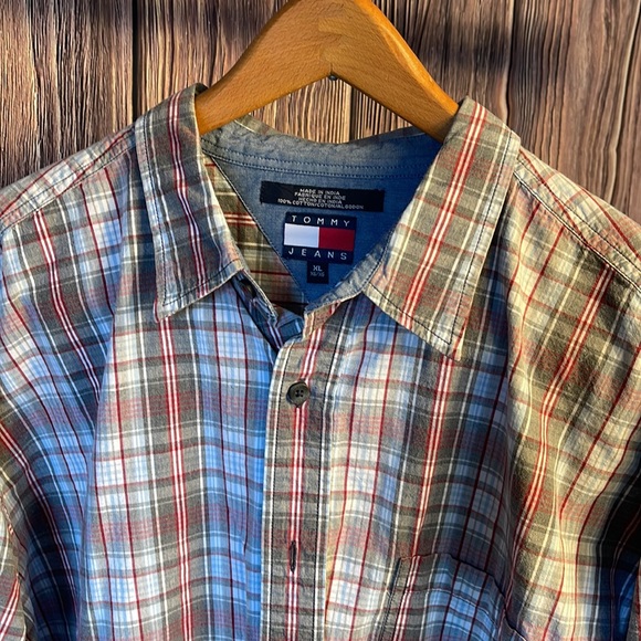 Tommy Jeans Men’s Long Sleeve Button Down - Picture 2 of 4